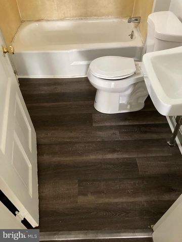 25 S LOCUST ST, Hagerstown, MD 21740