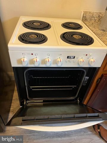 25 S LOCUST ST, Hagerstown, MD 21740