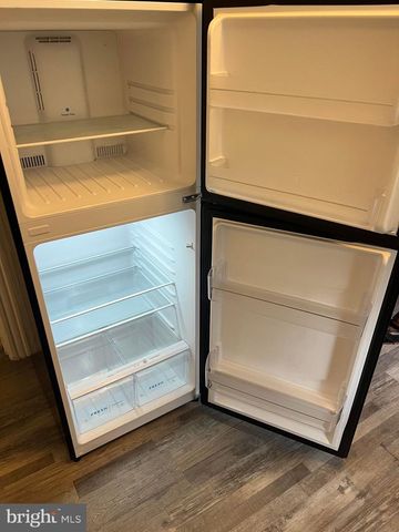 25 S LOCUST ST, Hagerstown, MD 21740