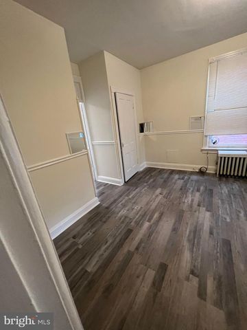 25 S LOCUST ST, Hagerstown, MD 21740