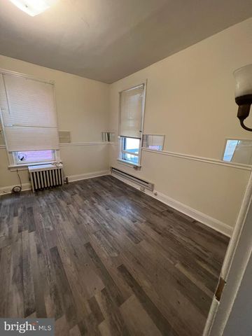 25 S LOCUST ST, Hagerstown, MD 21740