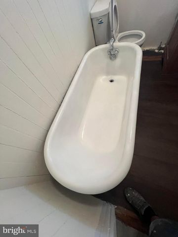 25 S LOCUST ST, Hagerstown, MD 21740