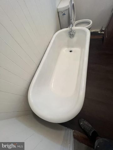 25 S LOCUST ST, Hagerstown, MD 21740