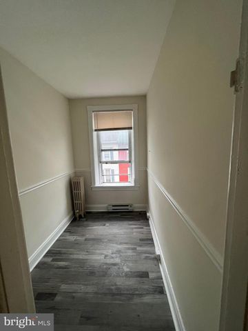 25 S LOCUST ST, Hagerstown, MD 21740