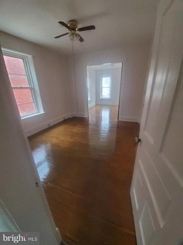 25 S LOCUST ST, Hagerstown, MD 21740