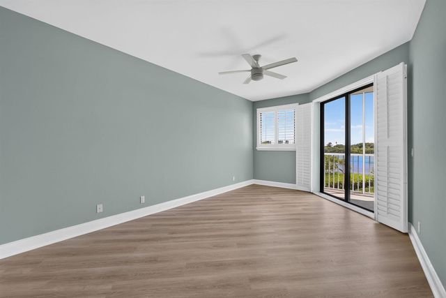 200 Waterway Road 206, Tequesta, FL 33469