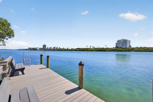200 Waterway Road 206, Tequesta, FL 33469