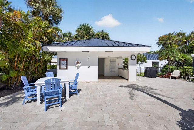200 Waterway Road 206, Tequesta, FL 33469