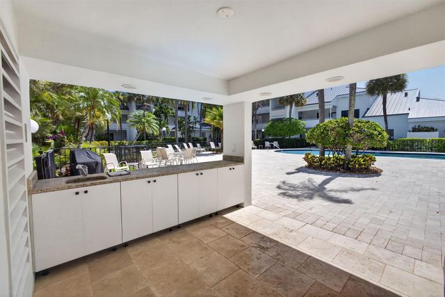 200 Waterway Road 206, Tequesta, FL 33469