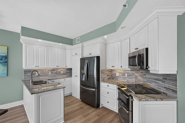 200 Waterway Road 206, Tequesta, FL 33469