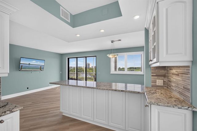 200 Waterway Road 206, Tequesta, FL 33469
