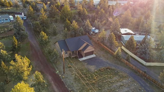 8111 SW High Cone Drive, Terrebonne, OR 97760