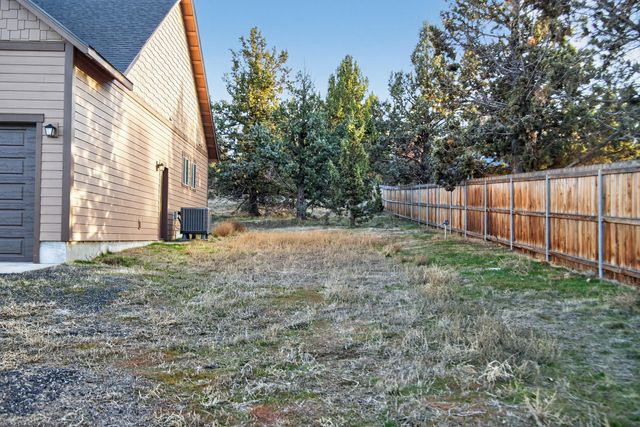 8111 SW High Cone Drive, Terrebonne, OR 97760