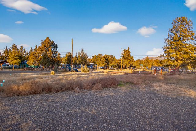 8111 SW High Cone Drive, Terrebonne, OR 97760