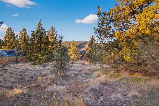 8111 SW High Cone Drive, Terrebonne, OR 97760