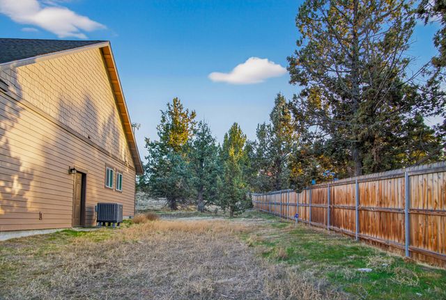 8111 SW High Cone Drive, Terrebonne, OR 97760