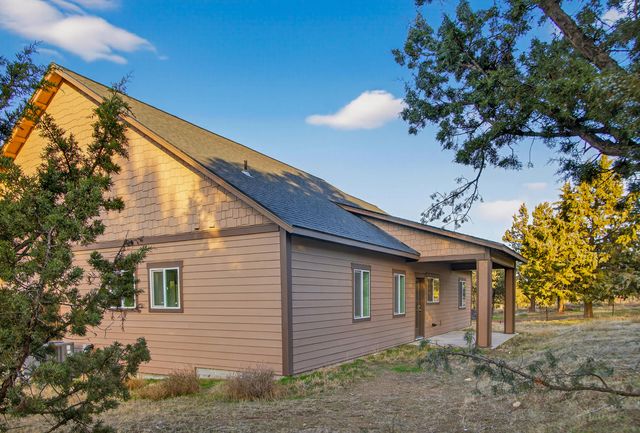 8111 SW High Cone Drive, Terrebonne, OR 97760