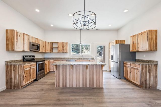 8111 SW High Cone Drive, Terrebonne, OR 97760