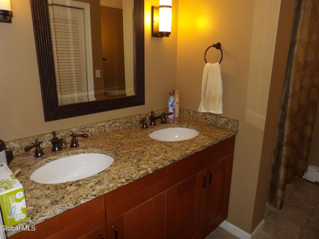 2016 Lisa Lane, Rotterdam, NY 12303