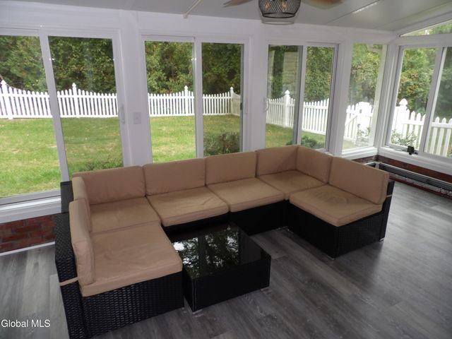 2016 Lisa Lane, Rotterdam, NY 12303