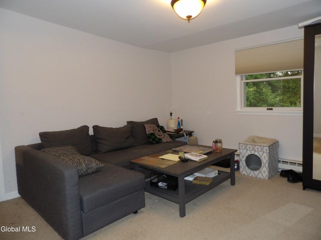 2016 Lisa Lane, Rotterdam, NY 12303