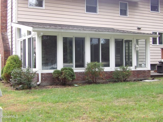 2016 Lisa Lane, Rotterdam, NY 12303
