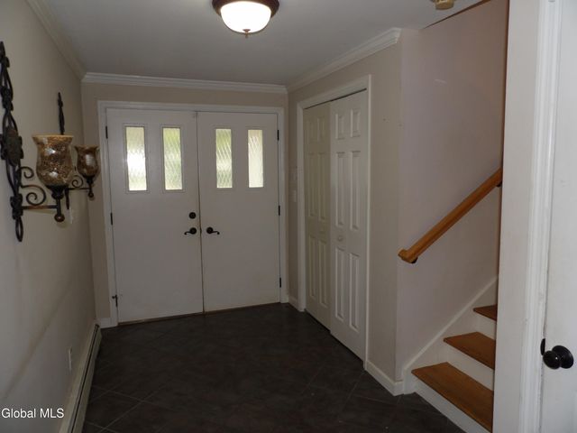 2016 Lisa Lane, Rotterdam, NY 12303