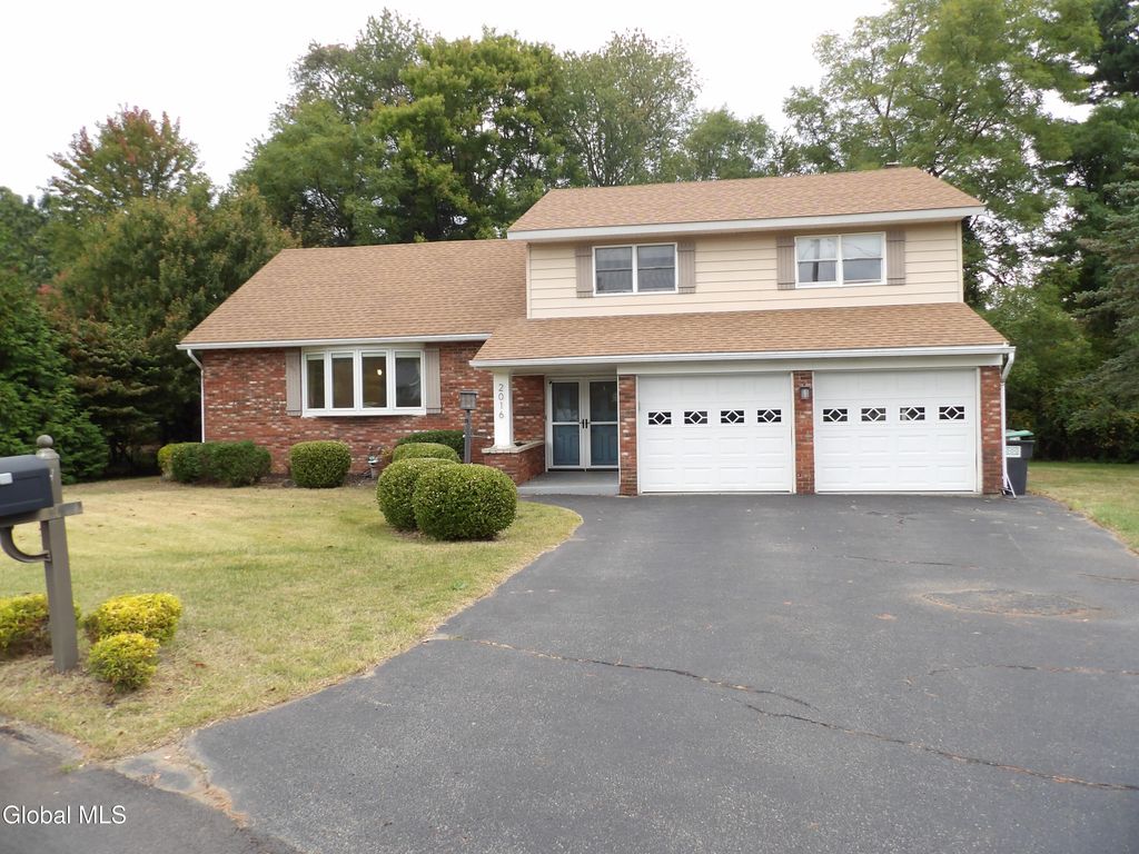 2016 Lisa Lane, Rotterdam, NY 12303