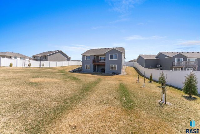 111 S Tumble Creek Ave Avenue, Sioux Falls, SD 57110