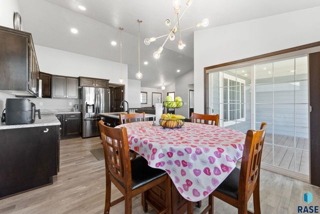 111 S Tumble Creek Ave Avenue, Sioux Falls, SD 57110