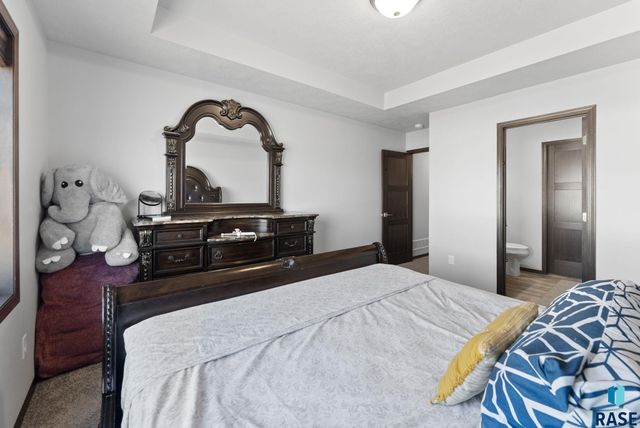 111 S Tumble Creek Ave Avenue, Sioux Falls, SD 57110