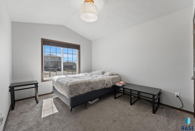 111 S Tumble Creek Ave Avenue, Sioux Falls, SD 57110