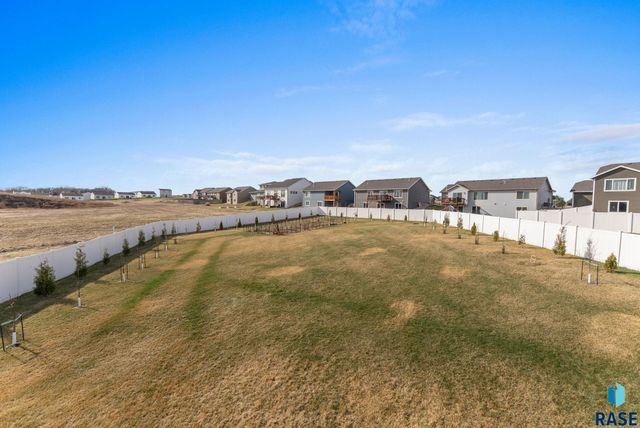 111 S Tumble Creek Ave Avenue, Sioux Falls, SD 57110