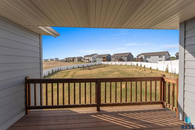 111 S Tumble Creek Ave Avenue, Sioux Falls, SD 57110