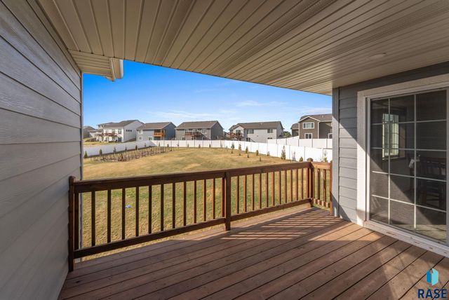 111 S Tumble Creek Ave Avenue, Sioux Falls, SD 57110