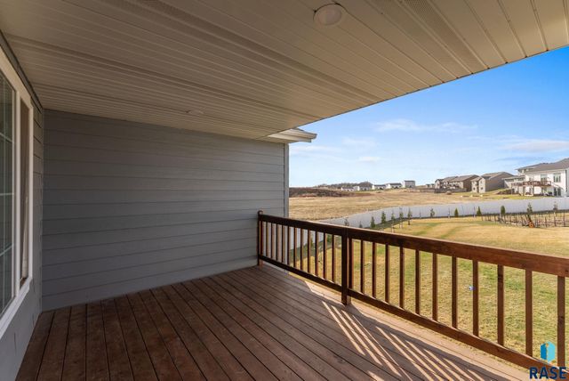111 S Tumble Creek Ave Avenue, Sioux Falls, SD 57110