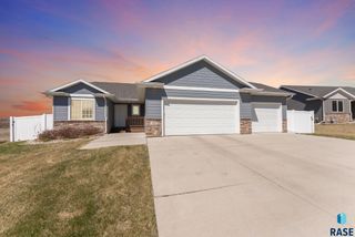 111 S Tumble Creek Ave Avenue, Sioux Falls, SD 57110