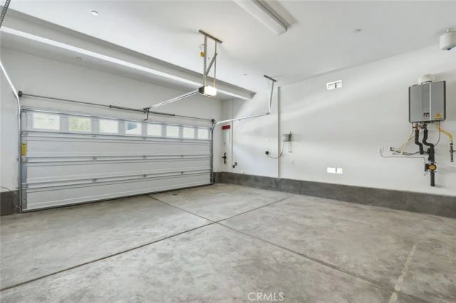 16 Greensboro Ct, Pomona, CA 91766