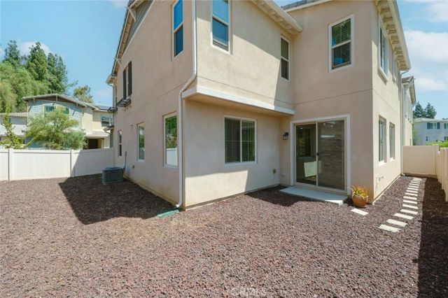16 Greensboro Ct, Pomona, CA 91766