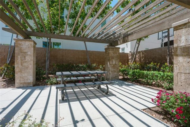 16 Greensboro Ct, Pomona, CA 91766