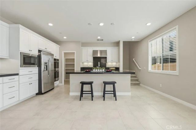 16 Greensboro Ct, Pomona, CA 91766