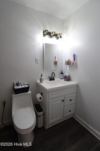 104 Pineview Road, Jacksonville, NC 28546