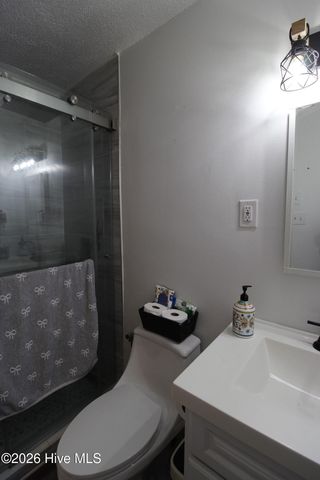 104 Pineview Road, Jacksonville, NC 28546