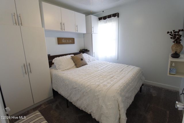 104 Pineview Road, Jacksonville, NC 28546