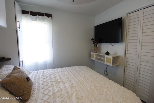 104 Pineview Road, Jacksonville, NC 28546