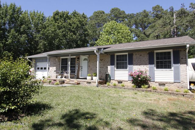 104 Pineview Road, Jacksonville, NC 28546