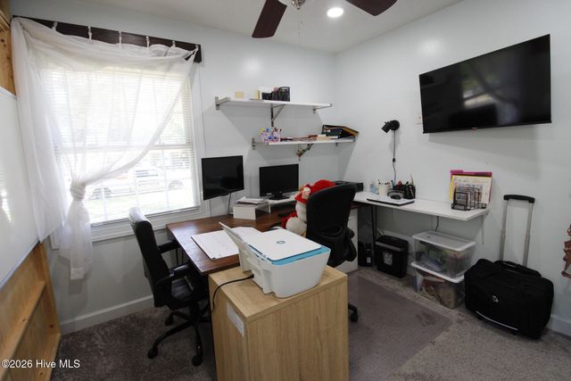 104 Pineview Road, Jacksonville, NC 28546