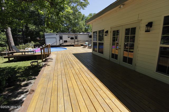 104 Pineview Road, Jacksonville, NC 28546