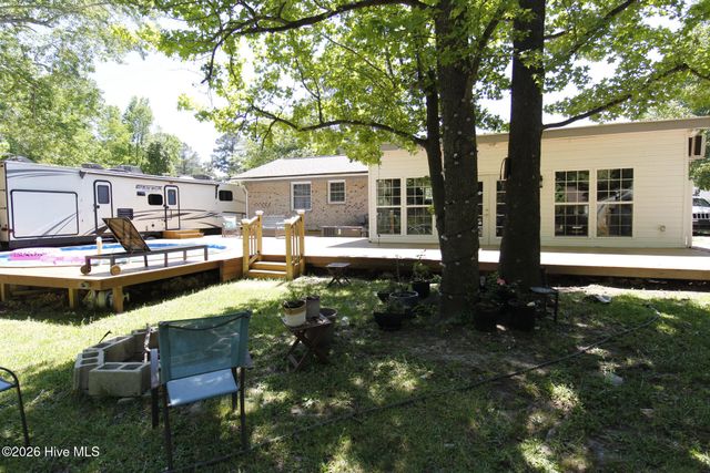 104 Pineview Road, Jacksonville, NC 28546