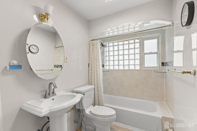 80 Glenwood Avenue, Elmwood Park, NJ 07407